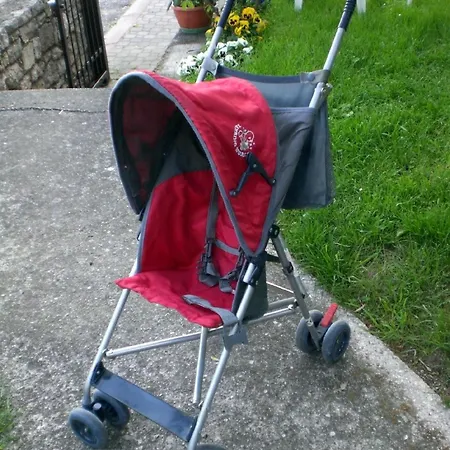 Gemuetliche Ferienwohnung In Cassone Di Mit Garten Malcesine