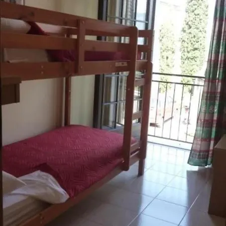 Apartment Gemuetliche Ferienwohnung In Cassone Di Mit Garten