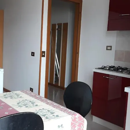 Apartment Gemuetliche Ferienwohnung In Cassone Di Mit Garten